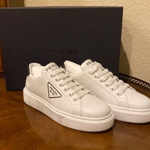 Prada shoes, women a size 37